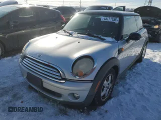 2009 MINI Cooper Hardtop with VIN WMWMF33549TW73360, listed as a Copart auction lot 45171955 with 119,014 mi miles and Clean Title. Bid and sale history available at carsss.com. Image 1.