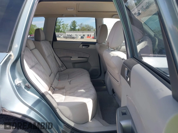 2009 Subaru Forester X с VIN JF2SH63689H780219, выставлен на аукционе IAAI как лот 42202790 с пробегом 188 288 миль миль и . История ставок и продаж доступна на DreamBid. Изображение 8.