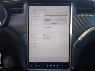 2018 Tesla Model X 75D with VIN 5YJXCBE22JF124270, listed as a IAAI auction lot 41909734 with 92,553 mi miles. Bid and sale history available at carsss.com. Image 18.