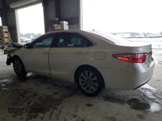 2015 Toyota Camry XLE with VIN 4T1BF1FK8FU011542, listed as a Copart auction lot 46673245 with 123,879 mi miles and Salvage Title. Bid and sale history available at carsss.com. Image 2.