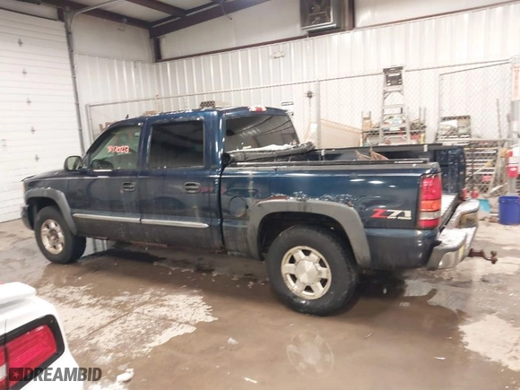 2007 GMC Sierra 1500 Classic SLE1 with VIN 2GTEK13Z071125336, listed as a IAAI auction lot 41470213 with NaN miles. Bid and sale history available at carsss.com. Image 14.