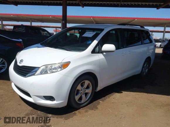 2012 Toyota Sienna LE AAS with VIN 5TDKK3DC4CS274117, listed as a IAAI auction lot 42008690 with 205,353 mi miles. Bid and sale history available at carsss.com. Image 17.