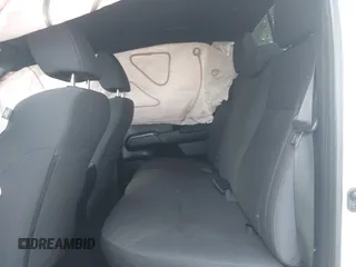2019 Toyota Tacoma SR z VIN 3TMCZ5AN5KM249582, wystawiony jako IAAI lot #41925752 z przebiegiem 108 417 mil mil oraz . Historia ofert i sprzedaży dostępna na DreamBid. Obrazek 8.