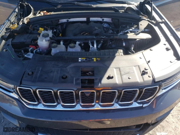 2023 Jeep Grand Cherokee 4xe 30th Anniversary with VIN 1C4RJYB64P8769262, listed as a Copart auction lot 84694194 with NaN miles and Salvage Title. Bid and sale history available at carsss.com. Image 12.