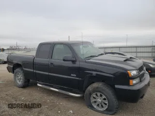 2003 Chevrolet Silverado SS z VIN 2GCEK19N931307065, wystawiony jako Copart lot #43430475 z przebiegiem 167 971 mil mil oraz Czysty tytuł • Clean title. Historia ofert i sprzedaży dostępna na DreamBid. Obrazek 4.