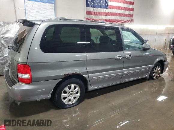2005 Kia Sedona LX with VIN KNDUP132256690810, listed as a Copart auction lot 50096505 with 88,003 mi miles and Salvage Title. Bid and sale history available at carsss.com. Image 3.