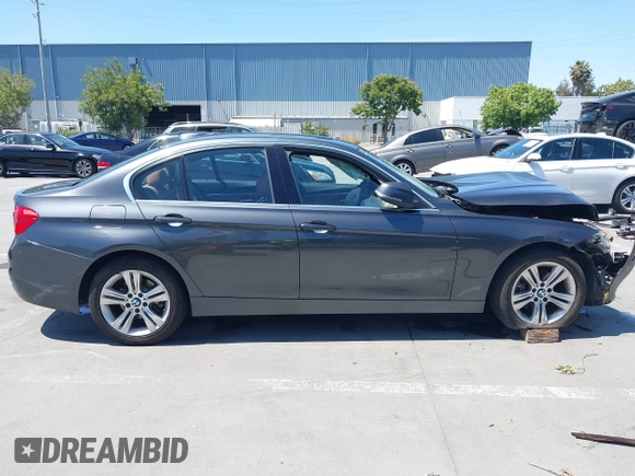 2016 BMW 3 Series 328i z VIN WBA8E9G52GNT84514, wystawiony jako IAAI lot #42396193 z przebiegiem 94 961 mil mil oraz . Historia ofert i sprzedaży dostępna na DreamBid. Obrazek 12.