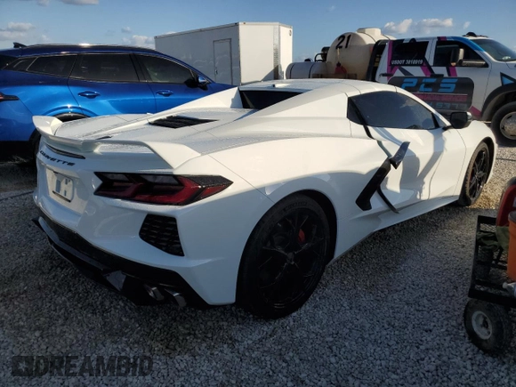 2020 Chevrolet Corvette 3LT with VIN 1G1Y83D49L5117408, listed as a Copart auction lot 76992104 with 2,828 mi miles and Non Repairable. Bid and sale history available at carsss.com. Image 3.