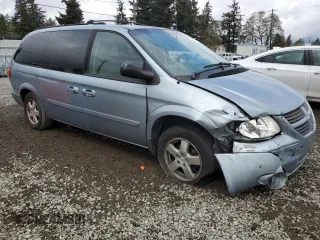 2006 Dodge Grand Caravan SXT with VIN 2D4GP44L06R630351, listed as a Copart auction lot 55159195 with 202,254 mi miles and Salvage Title. Bid and sale history available at DreamBid. Image 4.