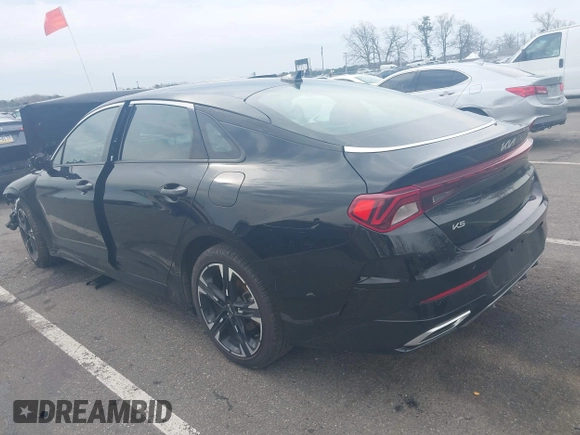 2024 Kia K5 GT-Line z VIN 5XXG64J22RG257080, wystawiony jako IAAI lot #42026127 z przebiegiem 19 477 mil mil oraz . Historia ofert i sprzedaży dostępna na DreamBid. Obrazek 3.