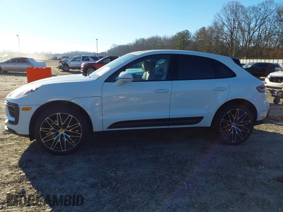 2023 Porsche Macan with VIN WP1AA2A58PLB05187, listed as a IAAI auction lot 41644656 with 32,333 mi miles. Bid and sale history available at carsss.com. Image 15.