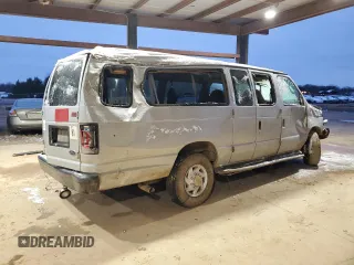 2004 Ford Econoline Passenger XL with VIN 1FBSS31L04HA31211, listed as a Copart auction lot 45018845 with 388,248 mi miles and Salvage Title. Bid and sale history available at carsss.com. Image 3.