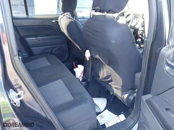 2016 Jeep Patriot Sport with VIN 1C4NJPBB8GD554741, listed as a IAAI auction lot 41288216 with 147,686 mi miles. Bid and sale history available at carsss.com. Image 8.