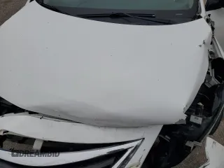 2015 Nissan Versa SV z VIN 3N1CN7AP0FL834609, wystawiony jako Copart lot #55359315 z przebiegiem 112 408 mil mil oraz Szkoda całkowita • Salvage title. Historia ofert i sprzedaży dostępna na DreamBid. Obrazek 11.