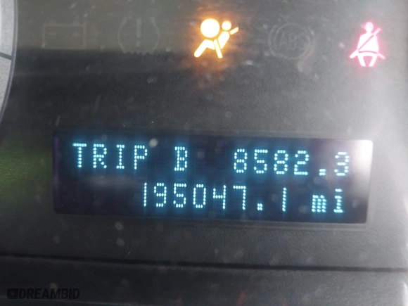 2008 Ford Escape XLT with VIN 1FMCU93ZX8KB33764, listed as a IAAI auction lot 42037456 with 195,047 mi miles. Bid and sale history available at carsss.com. Image 16.
