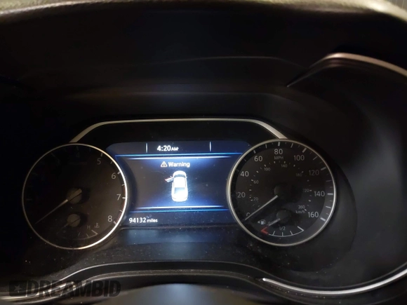 2017 Nissan Maxima SR with VIN 1N4AA6AP9HC366183, listed as a IAAI auction lot 39882700 with 94,132 mi miles and . Bid and sale history available at DreamBid. Image 14.