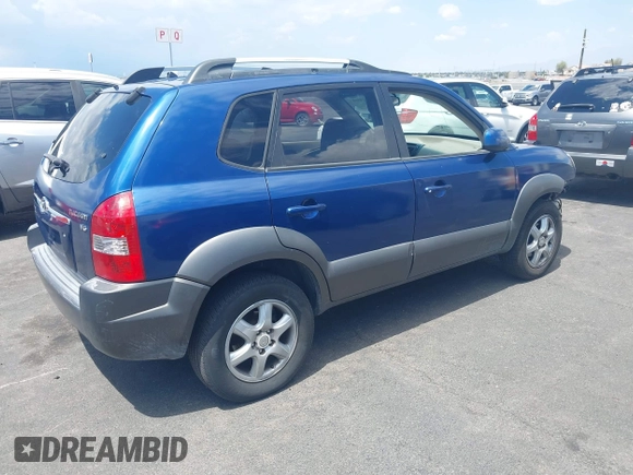 2005 Hyundai Tucson GLS with VIN KM8JN12D45U132721, listed as a IAAI auction lot 42213518 with 153,491 mi miles. Bid and sale history available at carsss.com. Image 4.