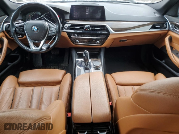 2019 BMW 5 Series 530i xDrive z VIN WBAJA7C52KWW22601, wystawiony jako Copart lot #43244135 z przebiegiem 99 958 mil mil oraz Szkoda całkowita • Salvage title. Historia ofert i sprzedaży dostępna na DreamBid. Obrazek 8.