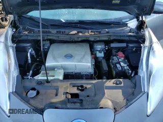 2015 Nissan LEAF SV with VIN 1N4AZ0CP6FC333657, listed as a Copart auction lot 40755843 with 84,701 mi miles. Bid and sale history available at carsss.com. Image 11.