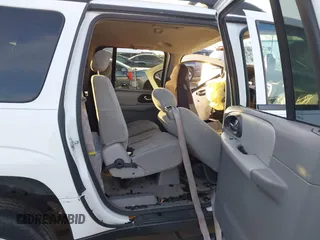 2006 Chevrolet TrailBlazer LS with VIN 1GNES16S466125398, listed as a IAAI auction lot 38466147 with Not Provided miles. Bid and sale history available at carsss.com. Image 8.