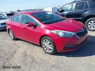 2014 Kia Forte LX with VIN KNAFX4A60E5223713, listed as a IAAI auction lot 41708517 with 200,164 mi miles. Bid and sale history available at carsss.com. Image 1.