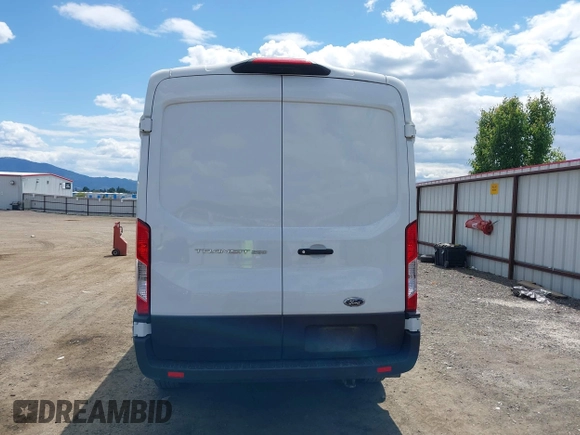2023 Ford Transit Cargo z VIN 1FTBR1C89PKB34445, wystawiony jako IAAI lot #42414755 z przebiegiem 30 593 mil mil oraz . Historia ofert i sprzedaży dostępna na DreamBid. Obrazek 16.