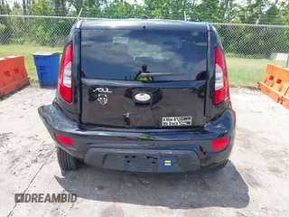 2013 Kia Soul with VIN KNDJT2A52D7631573, listed as a IAAI auction lot 42146142 with 189,687 mi miles and . Bid and sale history available at DreamBid. Image 6.