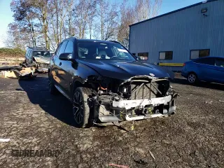 2022 BMW X5 M z VIN 5YMJU0C06N9M49374, wystawiony jako Copart lot #41621645 z przebiegiem 36 242 mil mil oraz Szkoda całkowita • Salvage title. Historia ofert i sprzedaży dostępna na DreamBid. Obrazek 11.