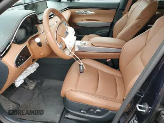 2025 Genesis GV70 2.5T z VIN KMUMADTB6SU174280, wystawiony jako Copart lot #51656635 z przebiegiem 11 248 mil mil oraz Szkoda całkowita • Salvage title. Historia ofert i sprzedaży dostępna na DreamBid. Obrazek 7.
