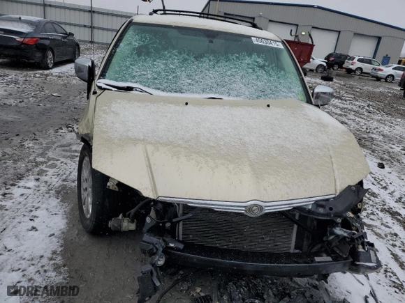 2010 Chrysler Town & Country Touring Plus with VIN 2A4RR8DX2AR456621, listed as a Copart auction lot 45030415 with NaN miles and Salvage Title. Bid and sale history available at carsss.com. Image 5.