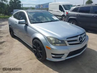 2013 Mercedes-Benz C-Class C 250 with VIN WDDGJ4HB0DF995087, listed as a IAAI auction lot 41960297 with 104,348 mi miles. Bid and sale history available at carsss.com. Image 1.