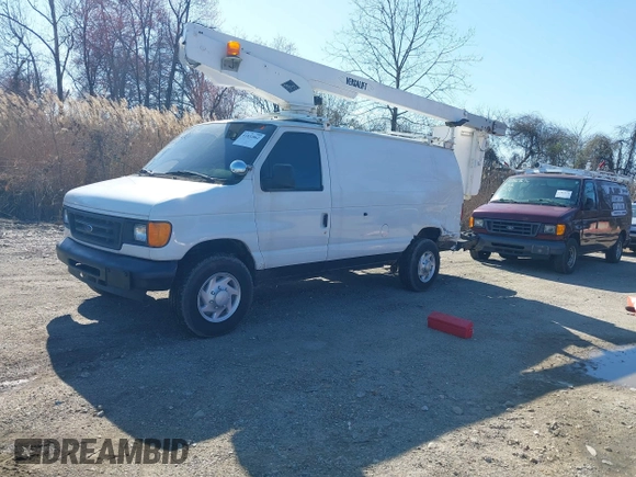 2007 Ford Econoline Cargo with VIN 1FTSE34L47DA57417, listed as a IAAI auction lot 41832862 with 124,517 mi miles. Bid and sale history available at carsss.com. Image 17.