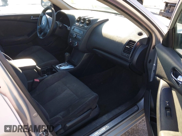 2011 Nissan Altima S with VIN 1N4AL2AP0BN487408, listed as a IAAI auction lot 41675403 with 184,476 mi miles and . Bid and sale history available at DreamBid. Image 5.