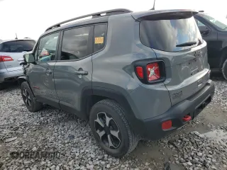 2022 Jeep Renegade Trailhawk with VIN ZACNJDC19NPN82175, listed as a Copart auction lot 83612304 with 38,617 mi miles and Salvage Title. Bid and sale history available at DreamBid. Image 2.
