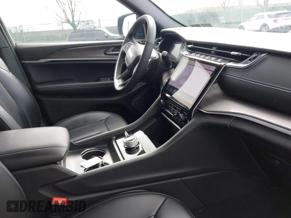 2024 Jeep Grand Cherokee Limited with VIN 1C4RJHBG2RC200659, listed as a IAAI auction lot 41806655 with 7,389 mi miles and . Bid and sale history available at DreamBid. Image 5.