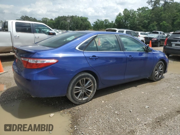 2015 Toyota Camry XLE with VIN 4T1BF1FK1FU919881, listed as a Copart auction lot 54233945 with 139,173 mi miles and Salvage Title. Bid and sale history available at carsss.com. Image 3.