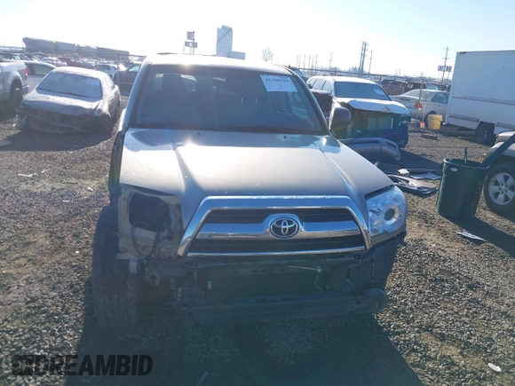 2006 Toyota 4Runner SR5 z VIN JTEBU14R660081036, wystawiony jako IAAI lot #41390193 z przebiegiem 242 999 mil mil oraz . Historia ofert i sprzedaży dostępna na DreamBid. Obrazek 13.