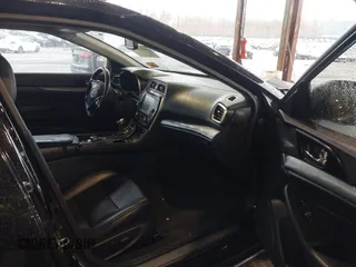 2017 Nissan Maxima SV z VIN 1N4AA6AP1HC447467, wystawiony jako IAAI lot #40918468 z przebiegiem 166 352 mil mil oraz . Historia ofert i sprzedaży dostępna na DreamBid. Obrazek 5.