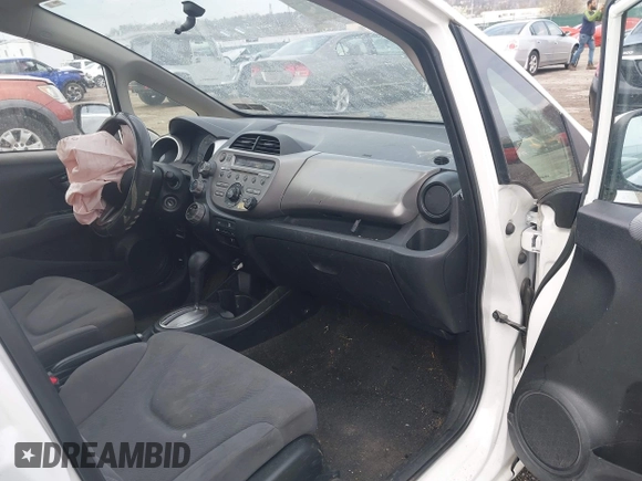 2013 Honda Fit with VIN JHMGE8H36DC022455, listed as a IAAI auction lot 41955605 with 172,471 mi miles. Bid and sale history available at carsss.com. Image 5.