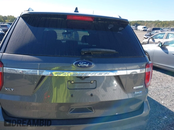 2016 Ford Explorer XLT with VIN 1FM5K7DH6GGA88588, listed as a IAAI auction lot 40562984 with 68,518 mi miles and . Bid and sale history available at carsss.com. Image 16.