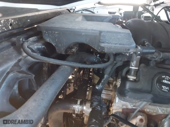 2018 Chevrolet Silverado 1500 LT with VIN 1GCVKREC5JZ350034, listed as a IAAI auction lot 41649277 with 112,673 mi miles. Bid and sale history available at carsss.com. Image 10.