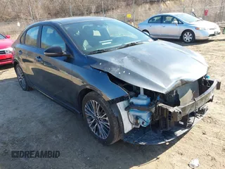 2023 Kia Forte GT-Line z VIN 3KPF54ADXPE526254, wystawiony jako IAAI lot #41790466 z przebiegiem 22 256 mil mil oraz . Historia ofert i sprzedaży dostępna na DreamBid. Obrazek 1.
