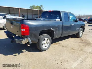 2009 Chevrolet Silverado 1500 LT with VIN 1GCEC29069Z270628, listed as a IAAI auction lot 41596984 with NaN miles. Bid and sale history available at carsss.com. Image 4.