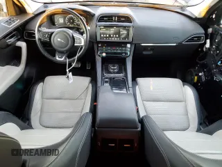 2018 Jaguar F-Pace 30t R-Sport z VIN SADCL2GX2JA287862, wystawiony jako Copart lot #75935764 z przebiegiem 54 025 mil mil oraz Szkoda całkowita • Salvage title. Historia ofert i sprzedaży dostępna na DreamBid. Obrazek 8.