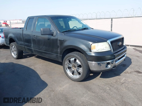 2007 Ford F-150 XLT z VIN 1FTPX14V67KD12229, wystawiony jako IAAI lot #42749433 z przebiegiem 156 168 mil mil oraz . Historia ofert i sprzedaży dostępna na DreamBid. Obrazek 1.