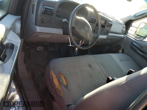 2006 Ford F-250 XL z VIN 1FTSX21P86EC45152, wystawiony jako Copart lot #58487155 z przebiegiem 204 104 mil mil oraz Nie do naprawy • Non repairable. Historia ofert i sprzedaży dostępna na DreamBid. Obrazek 8.