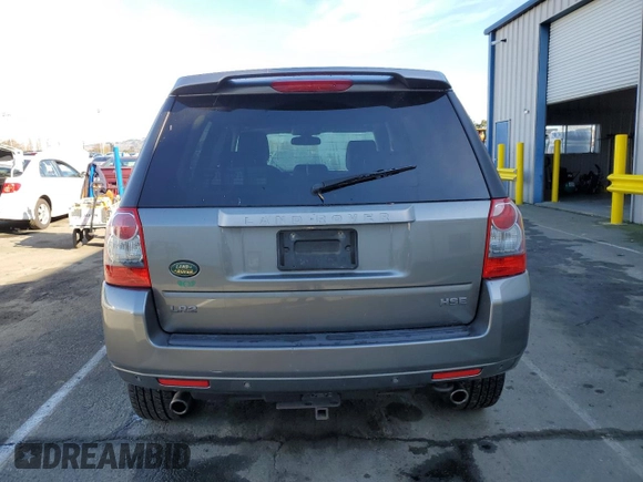 2009 Land Rover LR2 HSE z VIN SALFT24N09H135067, wystawiony jako Copart lot #86661564 z przebiegiem 126 267 mil mil oraz Czysty tytuł • Clean title. Historia ofert i sprzedaży dostępna na DreamBid. Obrazek 6.