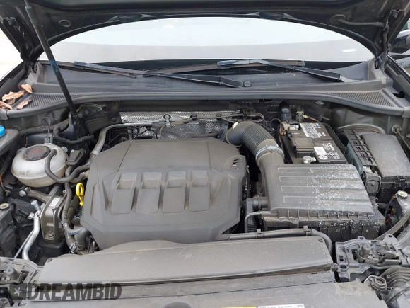 2021 Audi Q3 S line Premium with VIN WA1DECF37M1017457, listed as a IAAI auction lot 41998932 with 28,716 mi miles and . Bid and sale history available at DreamBid. Image 10.