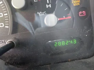 2003 Ford Explorer XLS z VIN 1FMZU62K83UB62366, wystawiony jako IAAI lot #42177950 z przebiegiem 288 243 mil mil oraz . Historia ofert i sprzedaży dostępna na DreamBid. Obrazek 13.