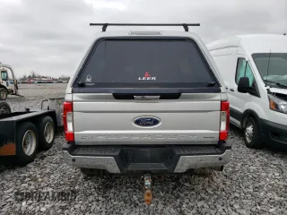 2017 Ford F-350 Platinum z VIN 1FT8W3B63HEE93093, wystawiony jako Copart lot #46731053 z przebiegiem Nie podano mil oraz . Historia ofert i sprzedaży dostępna na DreamBid. Obrazek 6.